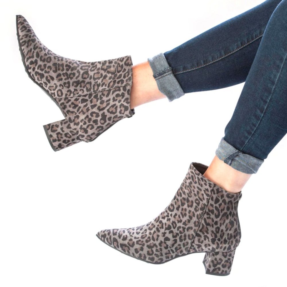 Cordani Queenie Boots in Grey Cheetah (Size 39.5)